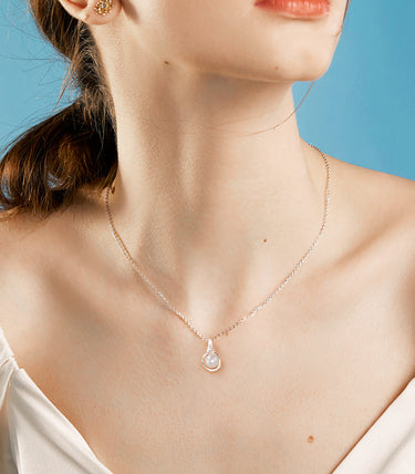 Сребърно колие Embrace