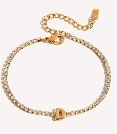 Гривна с буква D и циркони