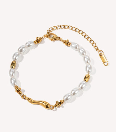 Гривна с перли и овални елементи