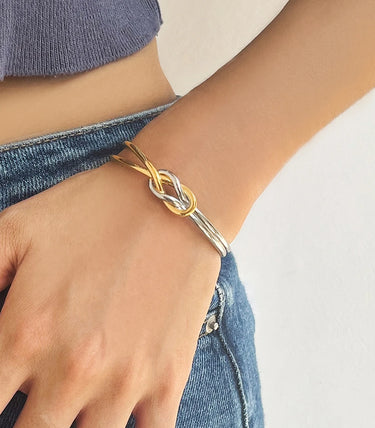 Гривна с плетка морски възел