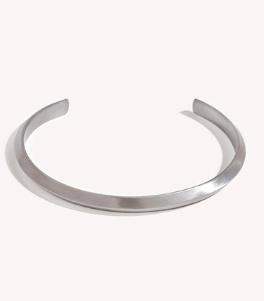 Класическа твърда гривна