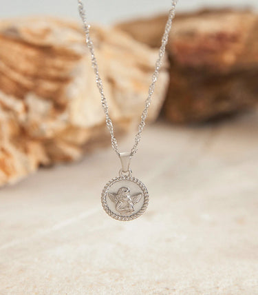 Колие с елемент ангел