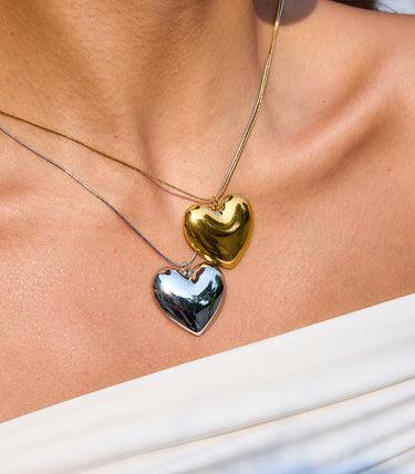 Колие с елемент сърце