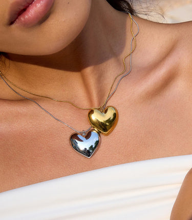 Колие с елемент сърце