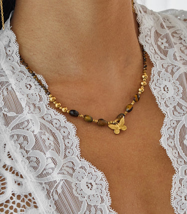 Колие с хематит и елемент пеперуда