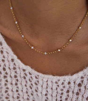 Колие с плетка rolo и циркони