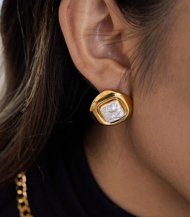 Кръгли обеци на винт с ромбовидна перла