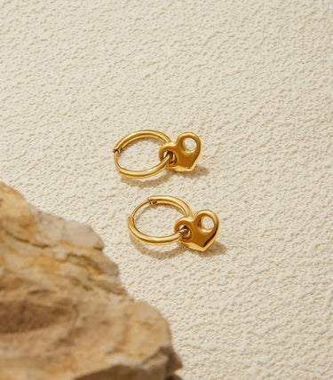 Обеци халки с елемент сърце