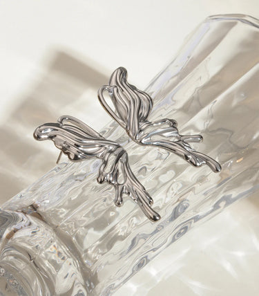 Обеци на винт с дизайн крила