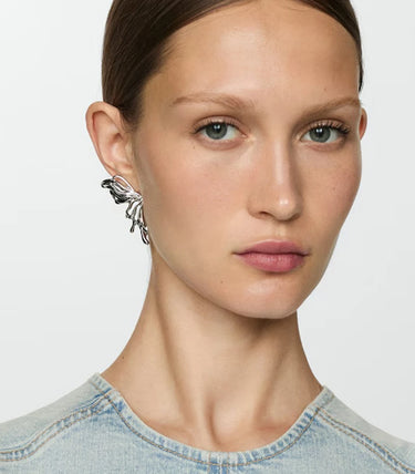 Обеци на винт с дизайн крила