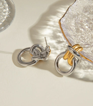 Обеци на винт с двойни вплетени рингове