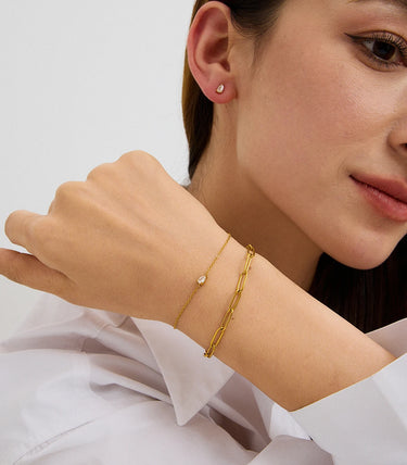 Обеци на винт с капковиден циркон