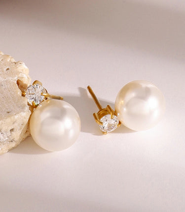 Обеци на винт с кръгли перли и циркон