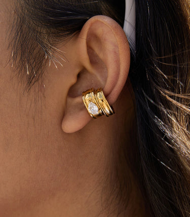 Обеци за хрущял с капковиден циркон