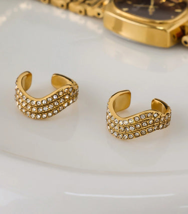 Обеци за хрущял с triple layer бели циркони