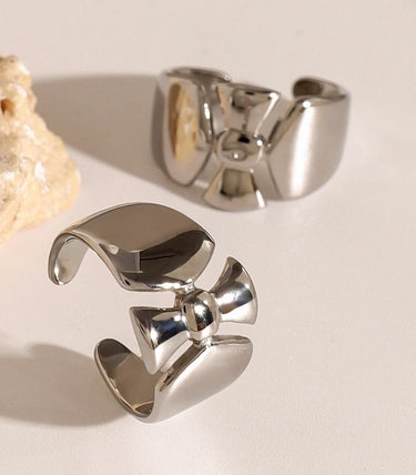 Обеци за хрущял с urban елемент