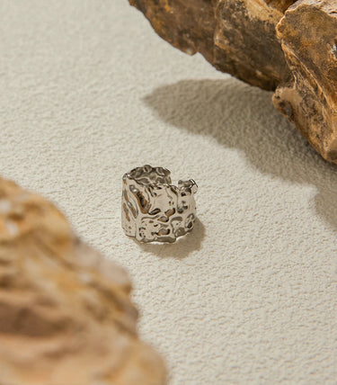 Отворен hammered пръстен