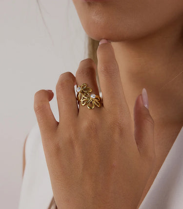 Отворен пръстен цветя с циркони