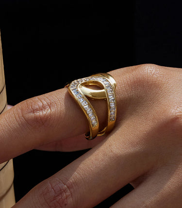 Отворен пръстен с бели циркони