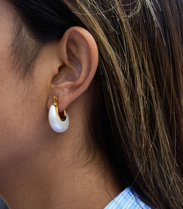 Овални обеци със смола и френска закопчалка