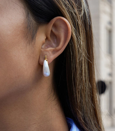 Овални обеци със смола и френска закопчалка