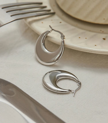 Плоски висящи обеци с френска закопчалка