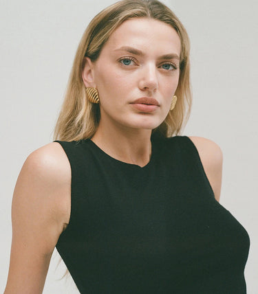 Правоъгълни обеци на винт с релефен дизайн