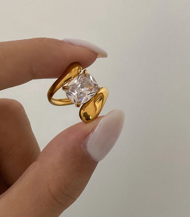 Регулируем пръстен drop с бял циркон