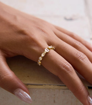 Регулируем пръстен с бели циркони