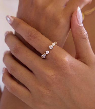 Регулируем пръстен с бели циркони