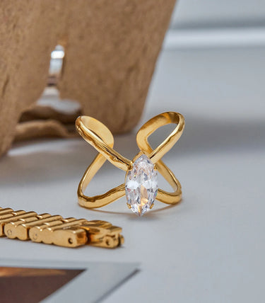 Регулируем пръстен с бял циркон маркиз