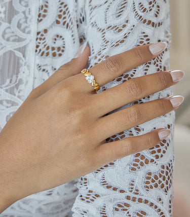 Регулируем пръстен сърца с циркон