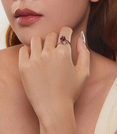 Сребърен пръстен „Кралицата на цветята“