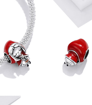 Сребърен талисман „Червената шапчица“