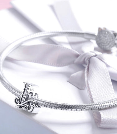 Сребърен талисман „L“