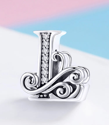 Сребърен талисман „L“