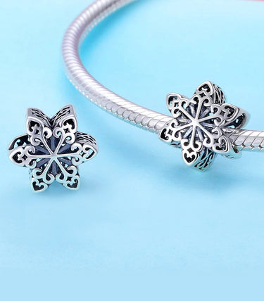 Сребърен талисман „Пухкава снежинка“