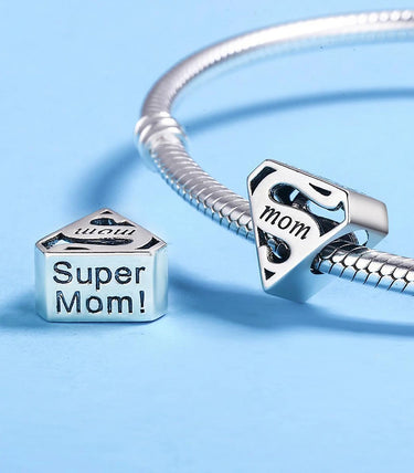 Сребърен талисман „Супер мама!“