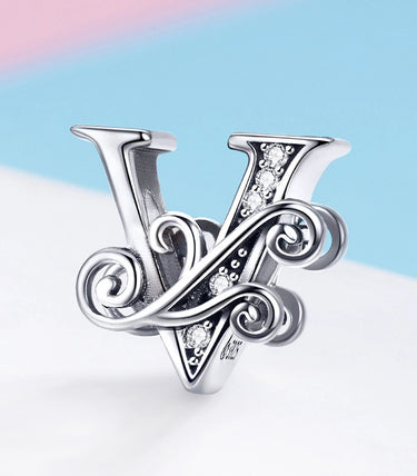 Сребърен талисман „V“