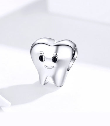 Сребърен талисман „Зъбчо“