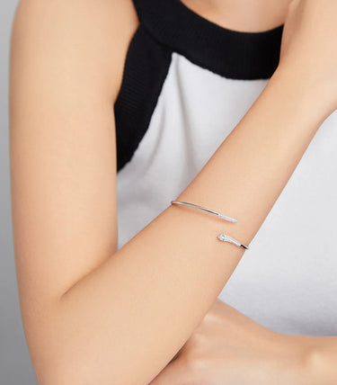 Сребърна гривна "Изкусителка"