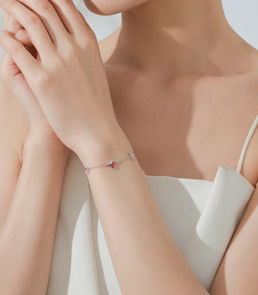 Сребърна гривна „Нежнокрила“