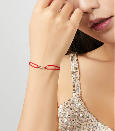 Сребърна гривна „Вечност“