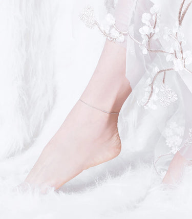 Сребърна гривна за крак „Нежност“