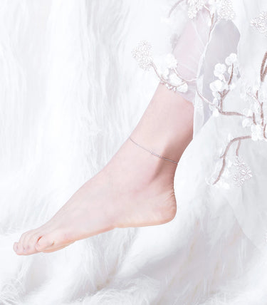 Сребърна гривна за крак „Нежност“