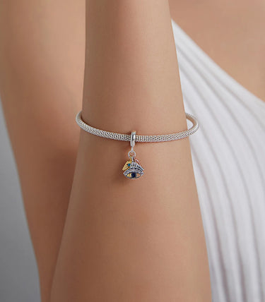 Сребърна висулка „Амулет за късмет и защита“