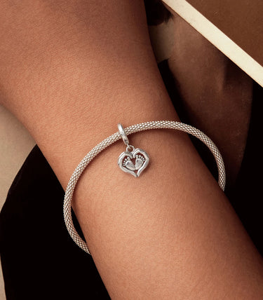 Сребърна висулка „Любов в една шепа”