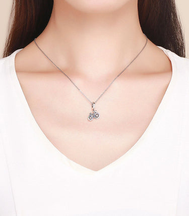 Сребърна висулка „По пътя на любовта“