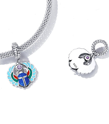 Сребърна висулка „Свещеният скарабей“