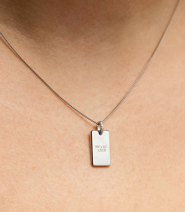 Сребърно колие с правоъгълна плочка